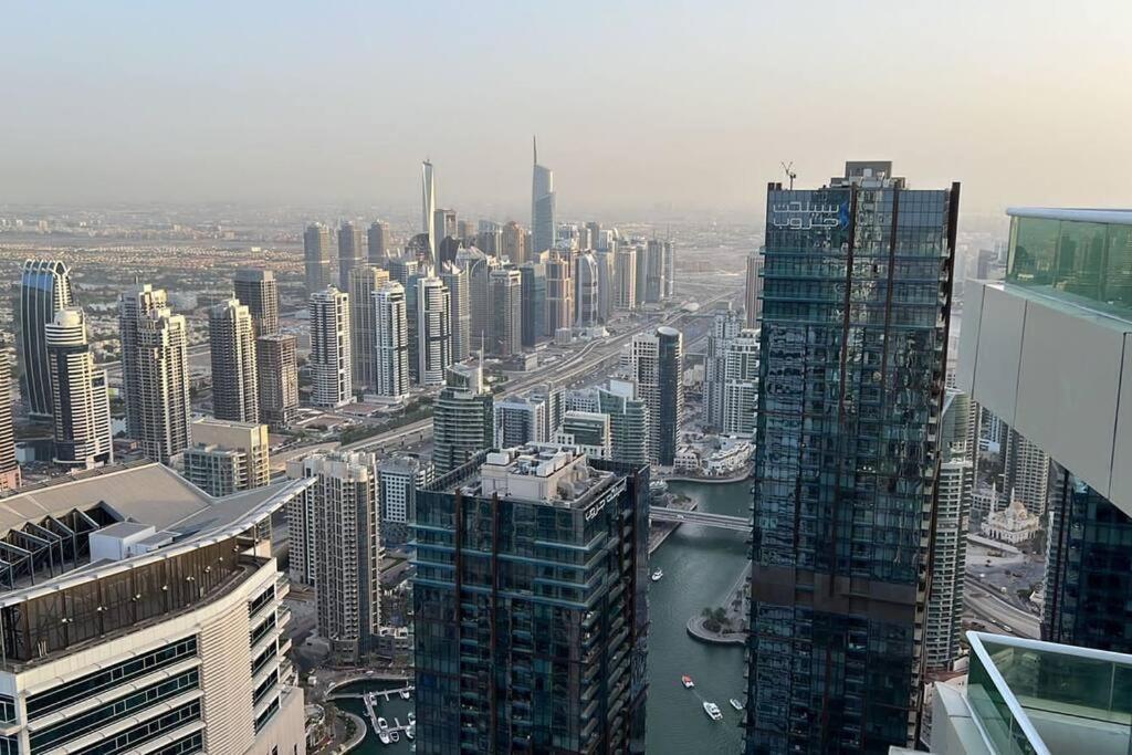 High Floor With City Skyline & Burj Khalifa View 3 Bedroom Unit Marina Dubaj Exteriér fotografie