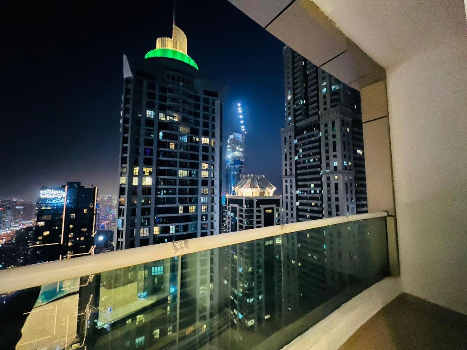 High Floor With City Skyline & Burj Khalifa View 3 Bedroom Unit Marina Dubaj Exteriér fotografie